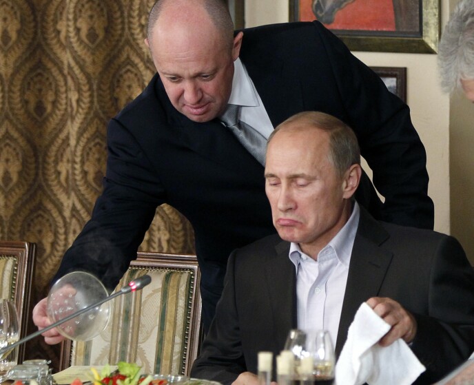 DREPT: Wagner-sjefen Jevgenij Prigozjin ble iflge den ukrainske presidenten drept av Vladimir Putin. Den russiske presidenten stemplet Jevgenij Prigozjin som forrder, og fra det tidspunktet var det bare et tidssprsml fr Prigozjins dager var talte. Foto: AP/NTB.
