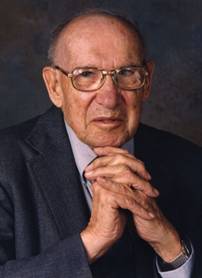  Amerikas fremste businessforeleser, Peter F. Drucker, sa at den nye pensjonsalderen i Vesten m bli 80 r i framtiden, skriver Finn Jarle Sle.
 Foto: NTB/AP/Claremont Graduate University