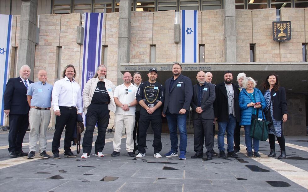 DELEGASJONEN: Den norske delegasjonen som reiste til Jerusalem og Israels nasjonalforsamling for  be om tilgivelse p Norges vegne for landets urett mot Israel.
 Foto: TX Vikings