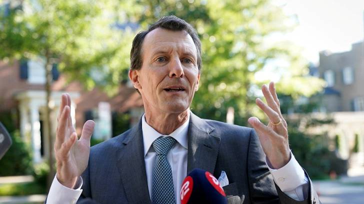 Prince Joachim of Denmark is clear in his criticism of the West: "We have each in our own way and in our own minds collectively refused to accept that the world was rapidly becoming less and less pink," he told Altinget in Denmark.