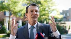 Prins Joachim av Danmark er tydelig i sin kritikk mot Vesten:&nbsp; Vi har hver p vr mte og i hvert vrt sinn kollektivt nektet  akseptere at verden raskt ble mindre og mindre rosa, sier han til Altinget i Danmark.
