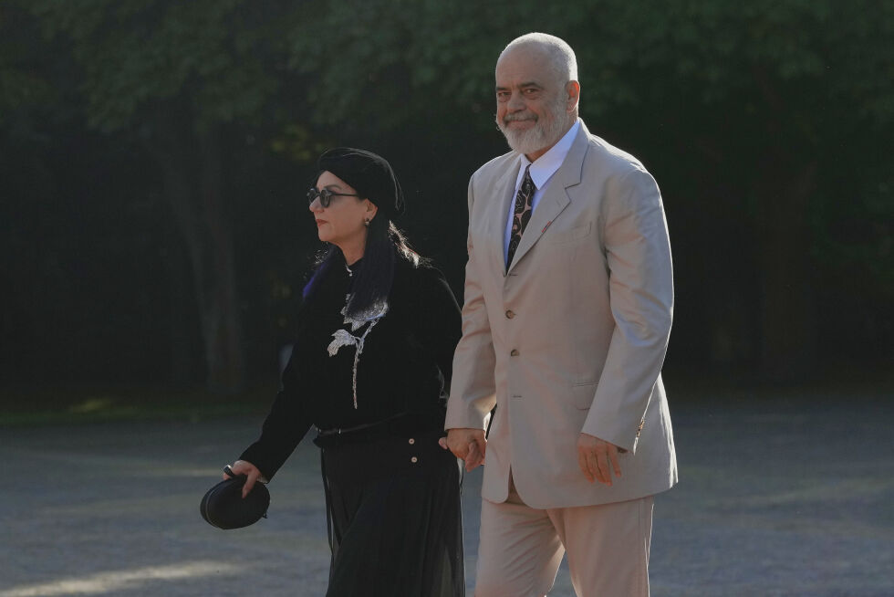 Albanias statsminister Edi Rama ankommer til en formell middag før NATO-toppmøtet i Haag, Nederland i juni.
Foto: NTB/AP/Markus Schreiber