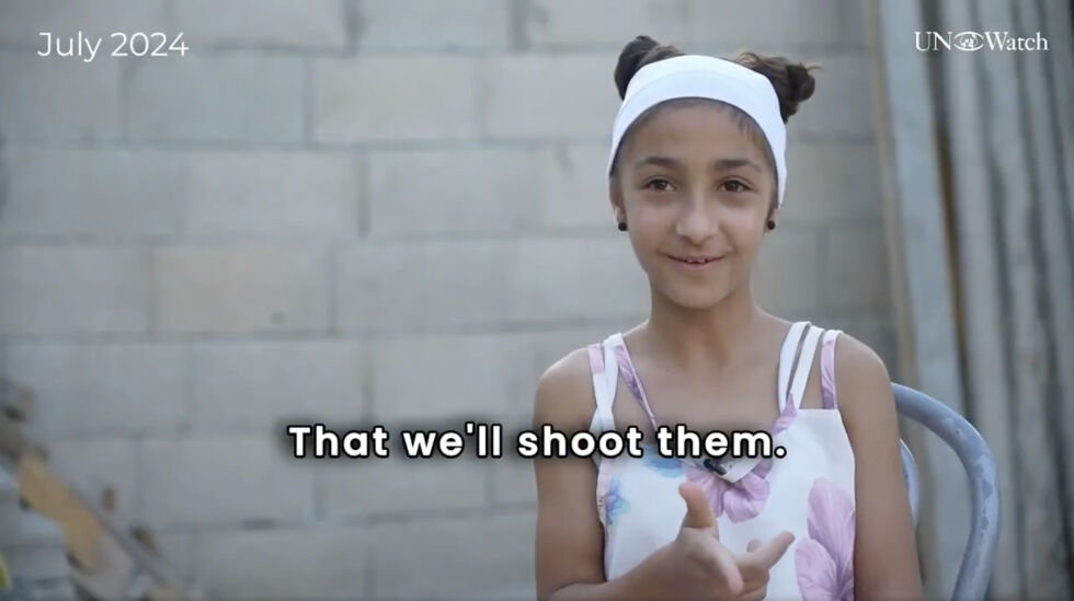 Aya Ahmed Abdullah Sa´id al Banna om er opplært til å hate og drepe jøder. Hun studerer ved Tulkarm Camp Girls-skolen i regi av UNRWA.
Foto: Twitter / Israel / UN Watch