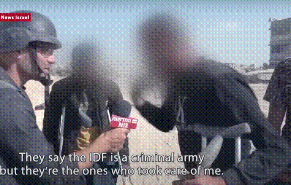 GAZA: To menn p krykker forteller at Hamas tar alle matforsyninger og skyter alle som prver  ta noe. Disse mennene forskte  stjele noe mat til familiene sine og ble skutt i beina.
 Foto: Skjermdump / Kanal 12 News Israel