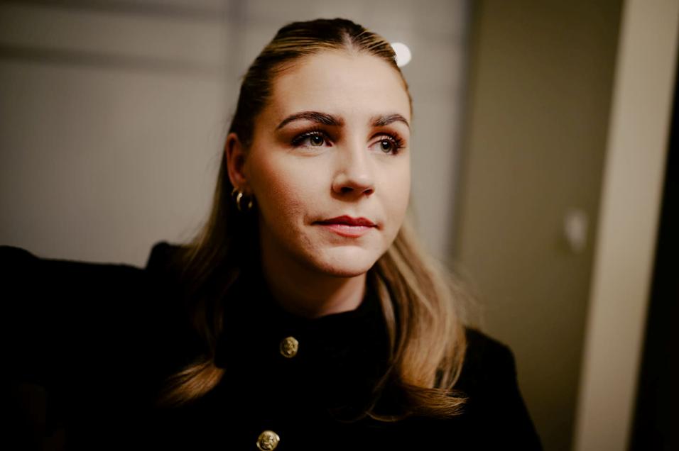 Hjemme hos Dina Viktoria Teien. Til sak om kristen forkynnelse om sex utenfor ekteskapet.